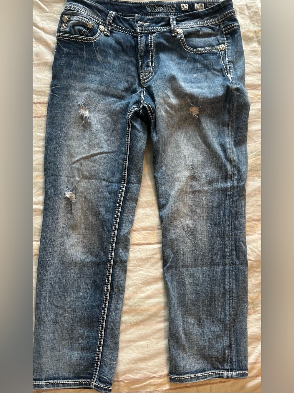 Miss Me Women’s Distressed Mid-rise Easy Crop Jeans 30